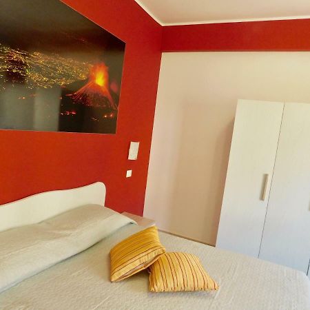 Vanilla Apartments Giardini Naxos Eksteriør billede
