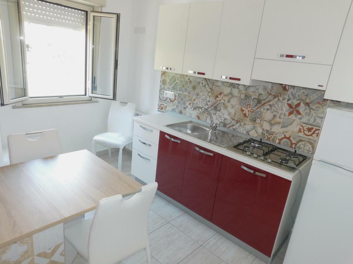Vanilla Apartments Giardini Naxos Eksteriør billede